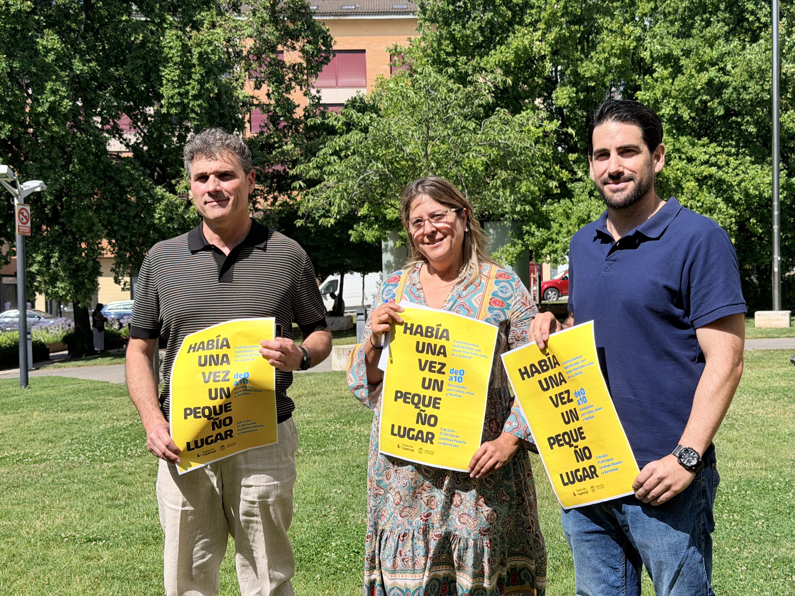 El Ayuntamiento de Arnedo y Fundación Caja Rioja ofrecen el cuentacuentos teatralizado «Había una vez un pequeño lugar» en los jardines del Palacio de la Baronesa